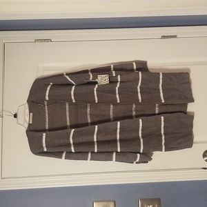 Large gray and white long open front cardigan